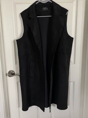 Tahari Black Faux Leather Suede Cloak size 1X
